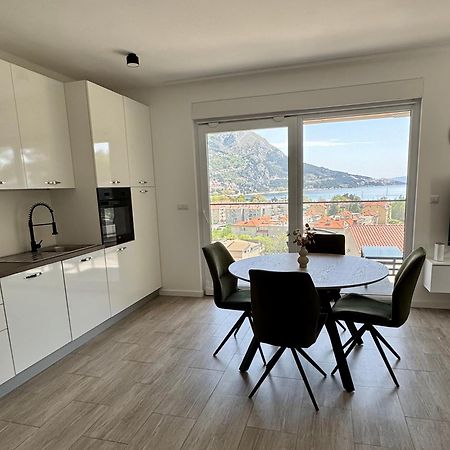Apartments Elin Omiš Eksteriør billede